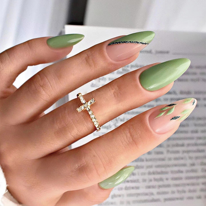 Green Leaf Almond Nail