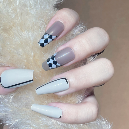 Medium Nails [Buy 2 get 1 more nails]